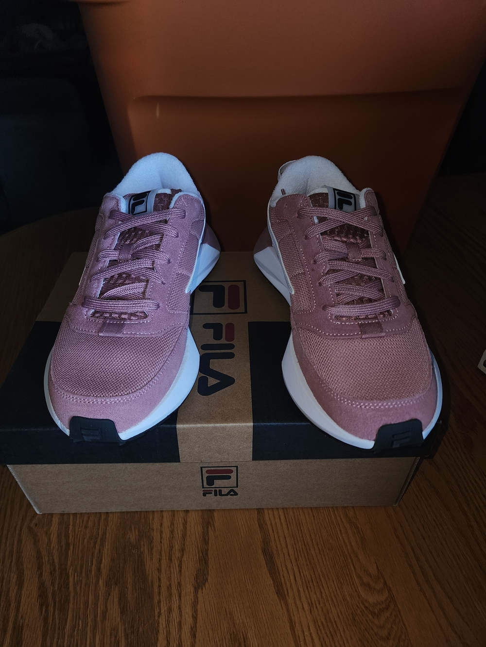 NEW FILA Women's Pink Lightweight Runner Sneakers
